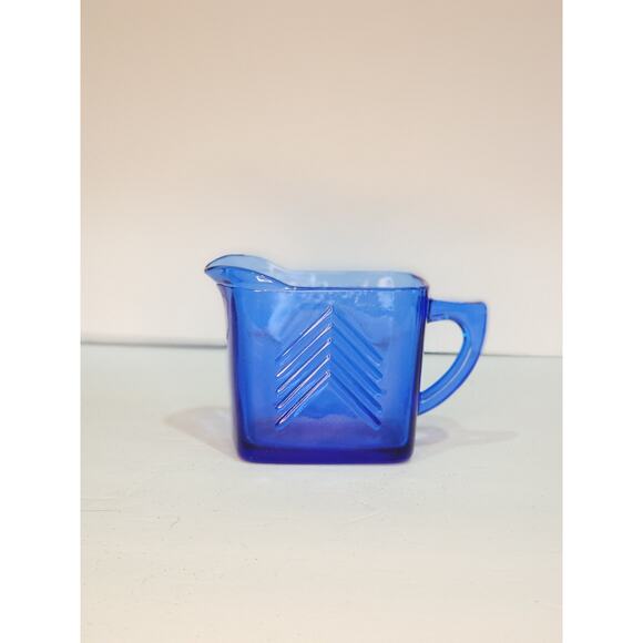 Vintage Cobalt Blue Glass Creamer / Hazel Atlas / Chevron - Picture 1 of 5